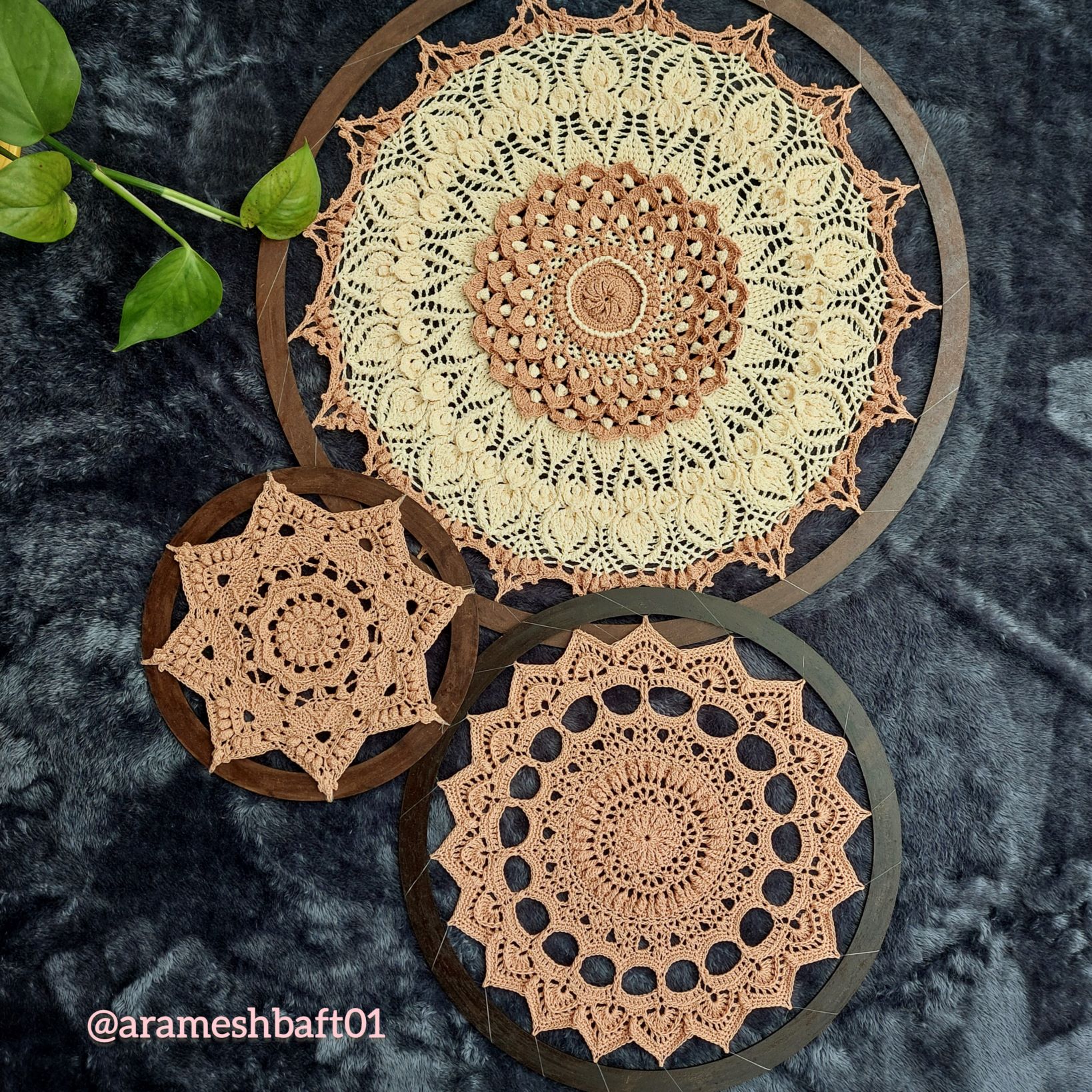 دیوارکوب قلاببافی